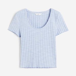 NWOT H&M RIBBED SCOOP NECK T-SHIRT!